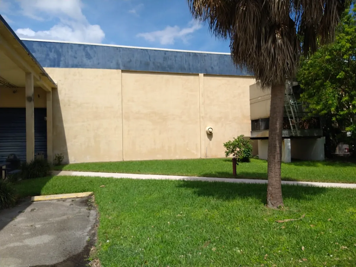 Commercial Pressure Washing by Spray & Wash in Fort Lauderdale, FL
