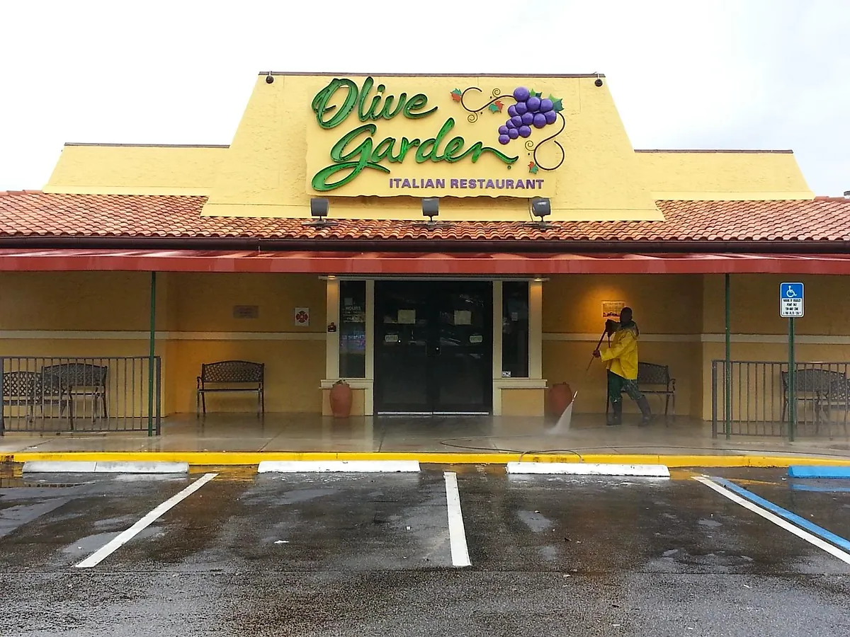 Restaurant by Spray & Wash in South Florida